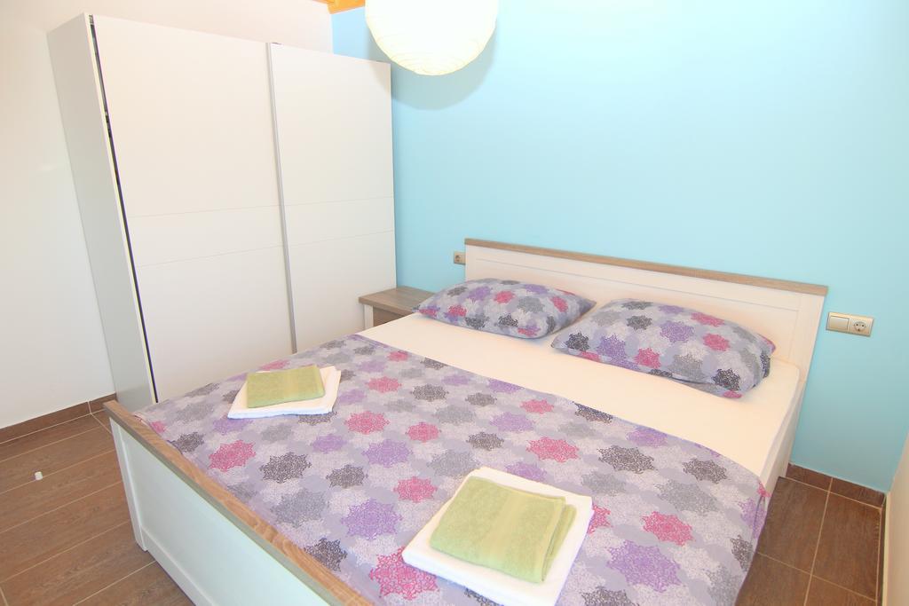 Apartments Ljubic Pag Town Eksteriør bilde