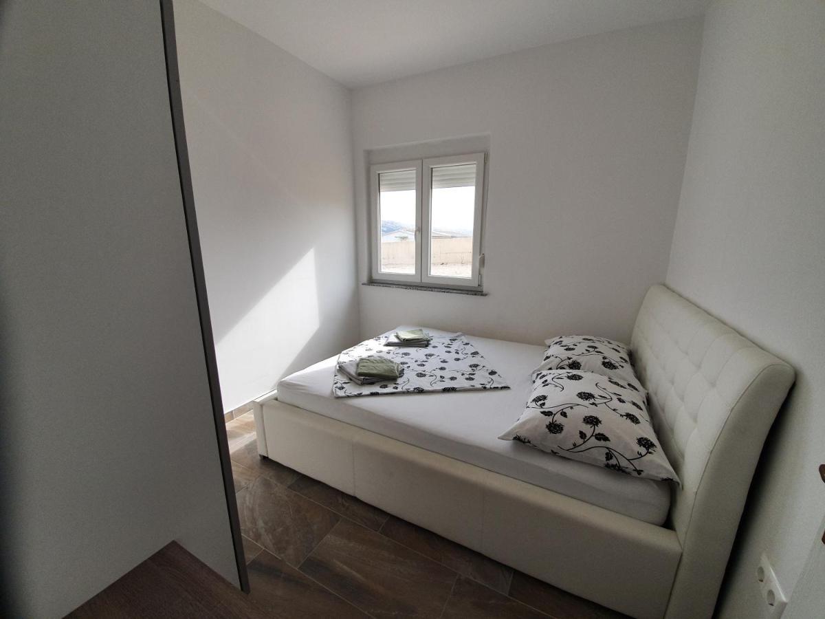 Apartments Ljubic Pag Town Eksteriør bilde